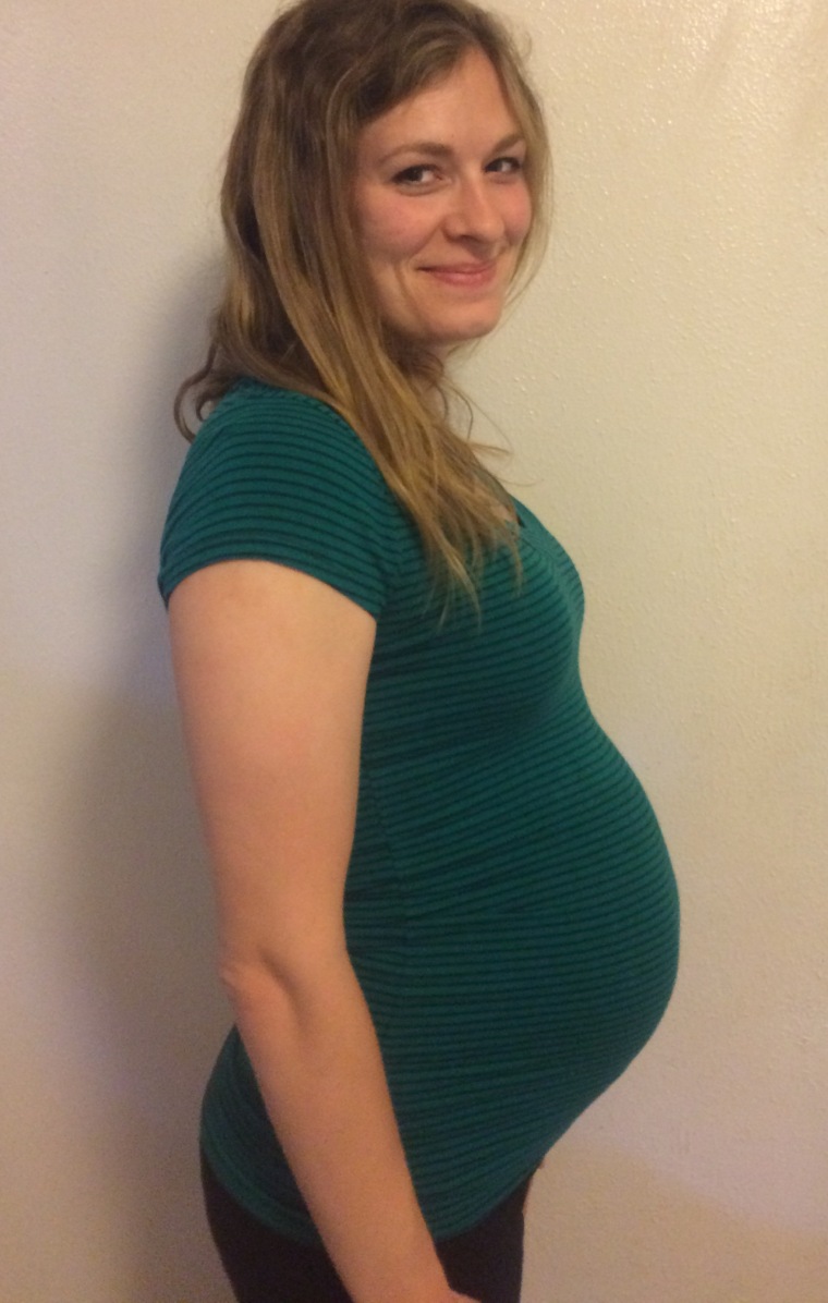 32 week baby bump